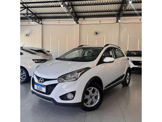 HYUNDAI HB20X 1.6 16V STYLE FLEX 4P AUTOMÁTICO